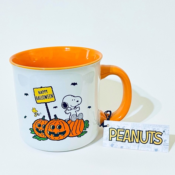 Peanuts Halloween 🎃 Mug - Picture 3 of 3